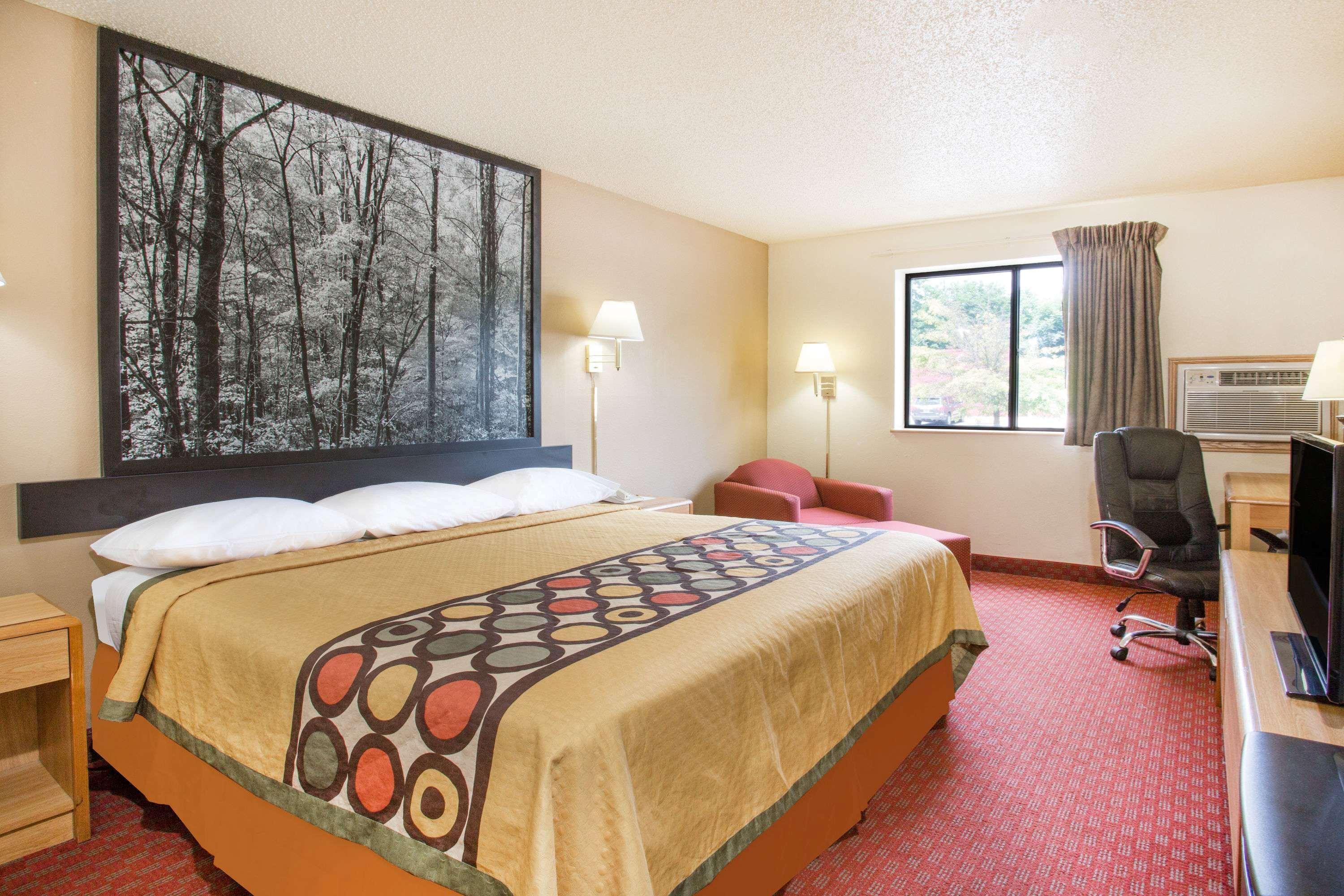 Super 8 By Wyndham Lexington Va Hotel Exterior photo